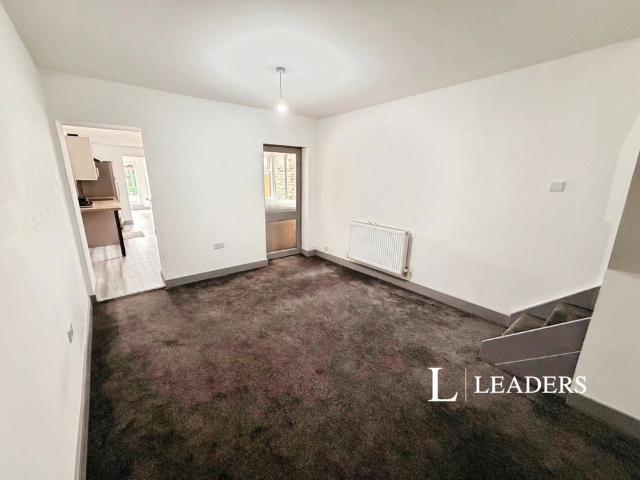 3 bedroom house to rent Ruxley Road, Stoke on Trent, Staffordshire, ST2
