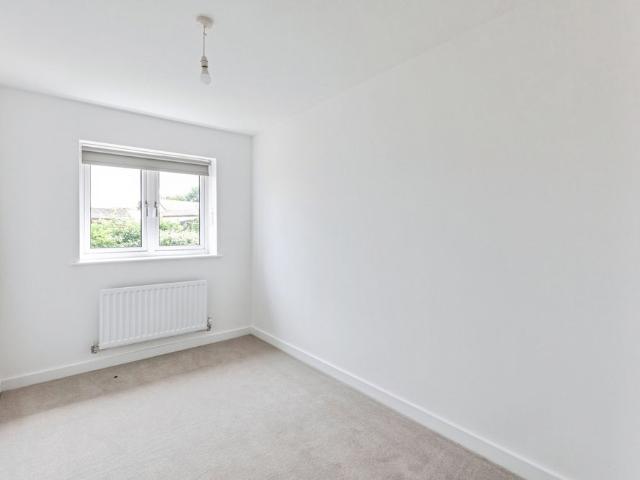 3 bedroom house to rent Sickle Drive, Wellingborough, Northamptonshire, NN8
