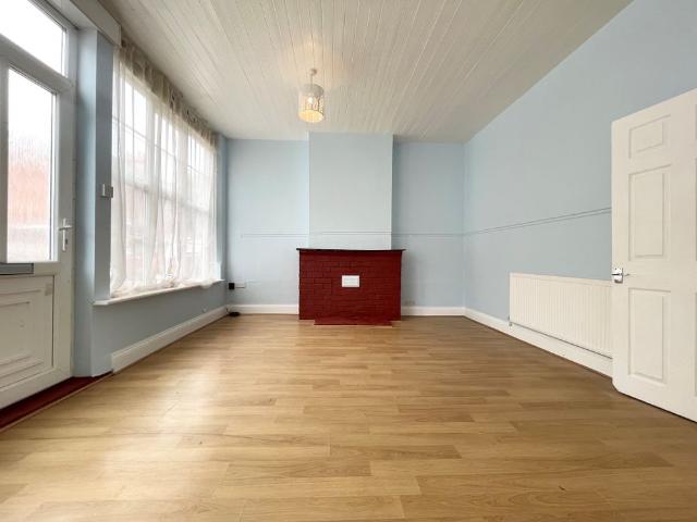 3 bedroom house to rent St. Giles Street, New Bradwell, Milton Keynes, MK13