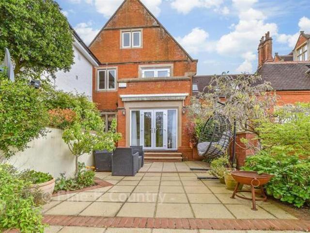 3 Bedroom House Tonbridge Kent 101931556