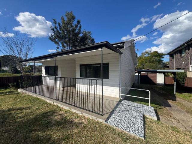 3 Bedroom House Toongabbie, NSW 105719630