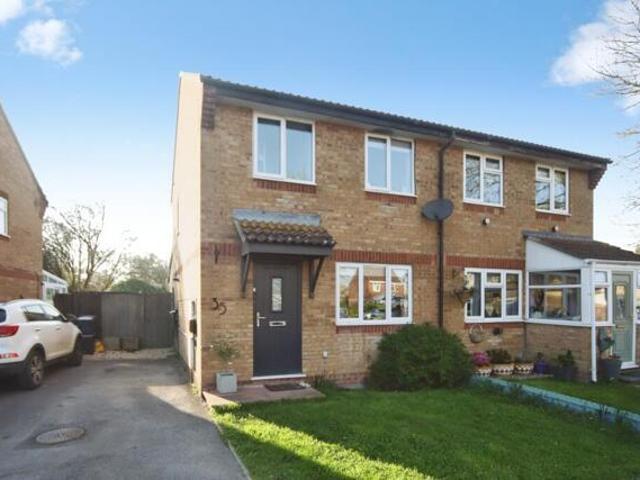 3 Bedroom House Taunton Somerset 101678247