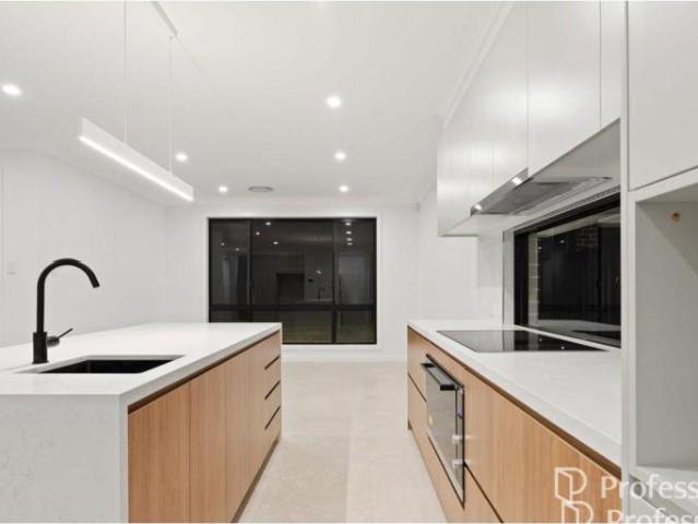 3 Bedroom House TAHMOOR NSW LS105489830