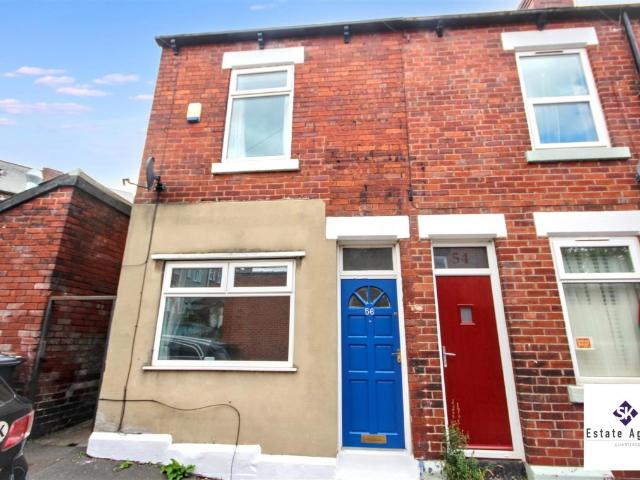 3 Bedroom House Terraced To Let