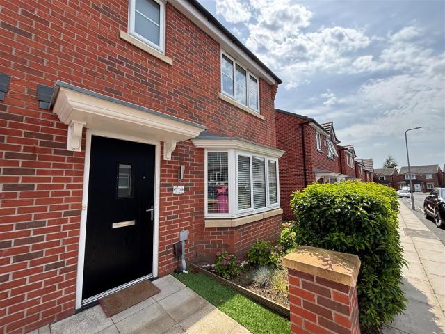 3 bedroom Semi detached house to let