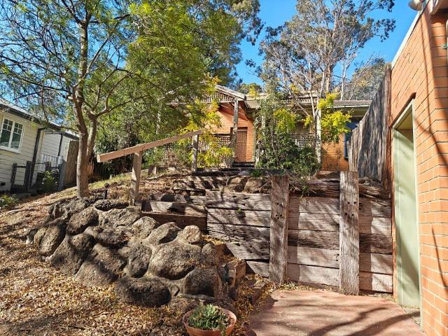 3 Bedroom House Upper Ferntree Gully VIC 103032284