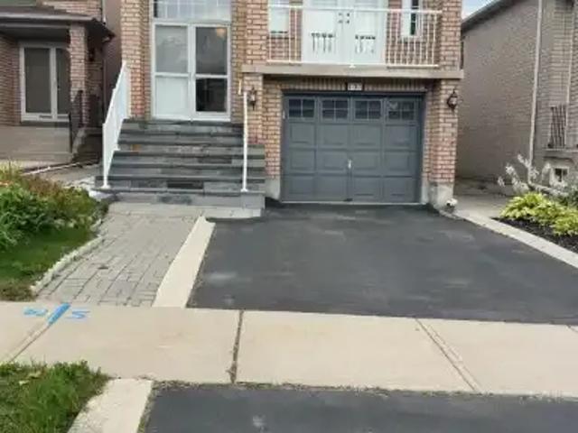 3 Bedroom House Vaughan ON 105526195