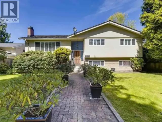 3 Bedroom House Vancouver BC 100809798