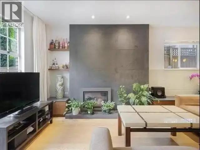 3 Bedroom House Vancouver BC 102339238
