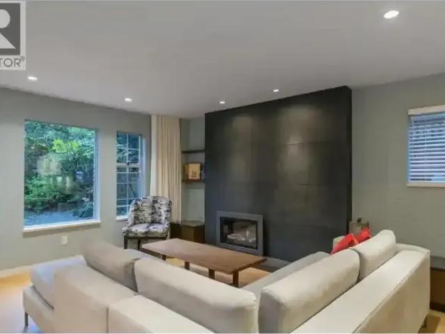 3 Bedroom House Vancouver BC 105186167