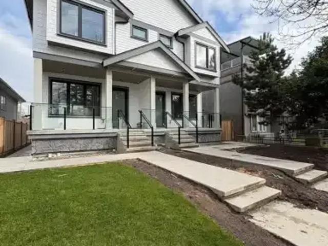 3 Bedroom House Vancouver BC 105378574