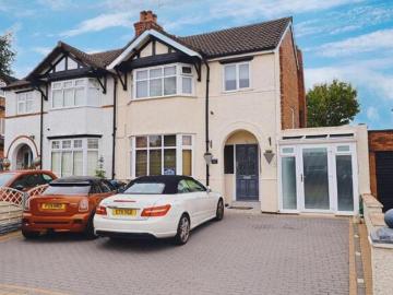 3 Bedroom House Vicars Cross Cheshire 101678358