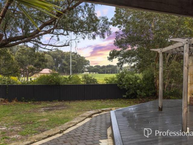 3 Bedroom House Yanchep WA 105972539