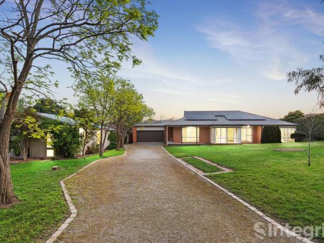3 Bedroom House Yarra Glen VIC 105689982