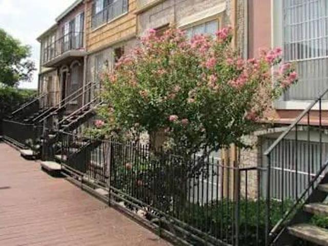 3 bedroom, Houston TX 77057 104984808