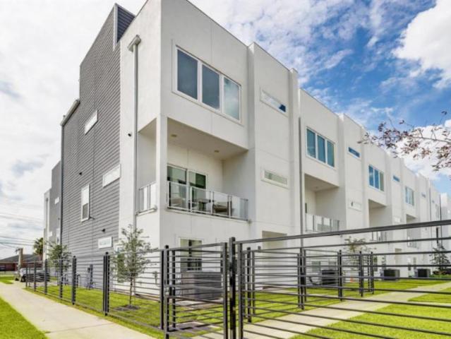 3 bedroom, Houston TX 77054 105373476