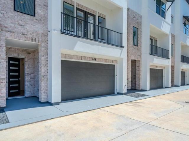 3 bedroom, Houston TX 77055 LS105598561