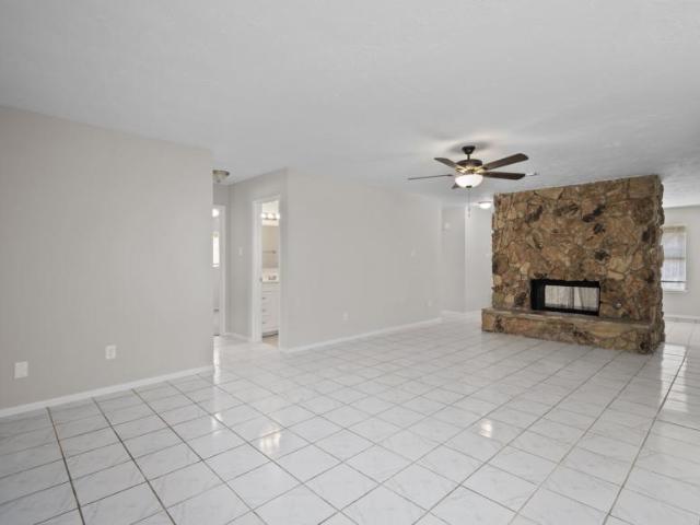 3 bedroom, Houston TX 77066 96532963