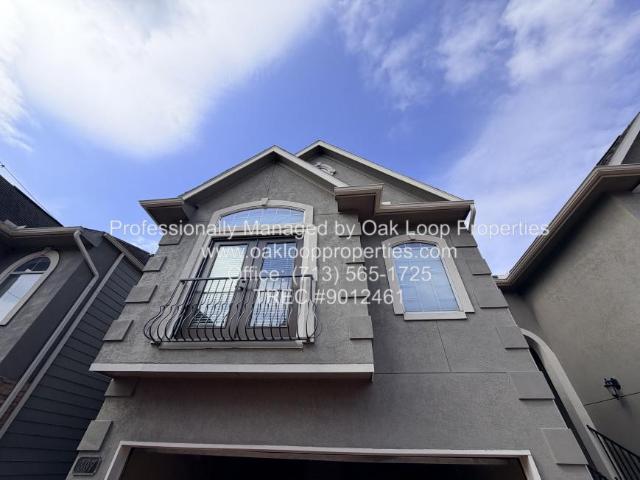 3 bedroom, Houston TX 77020 105839784