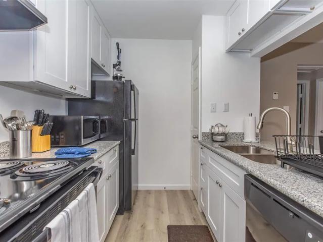 3 bedroom, Houston TX 77025 96295037