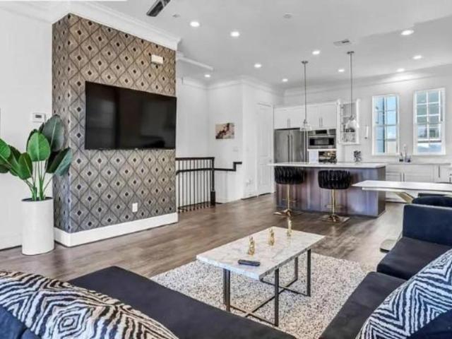 3 bedroom, Houston TX 77025 104120959