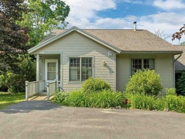 3 bedroom, Holderness NH 03245 104810507