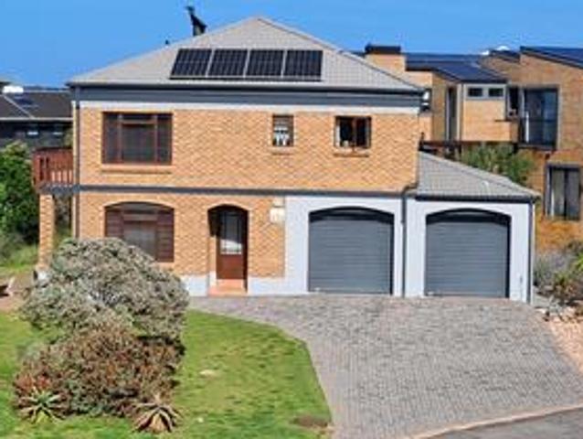 3 bedroom holiday/retirement home on.