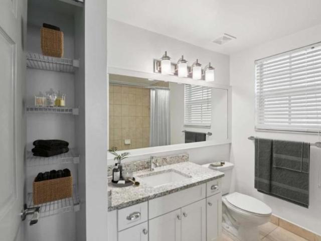3 bedroom, Hollywood FL 33025 104721960