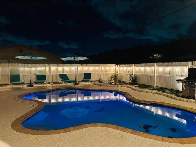 3 bedroom, Hollywood FL 33023 106095293