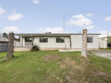 Kitchener, Cessnock, Awaba - Garden, Parking