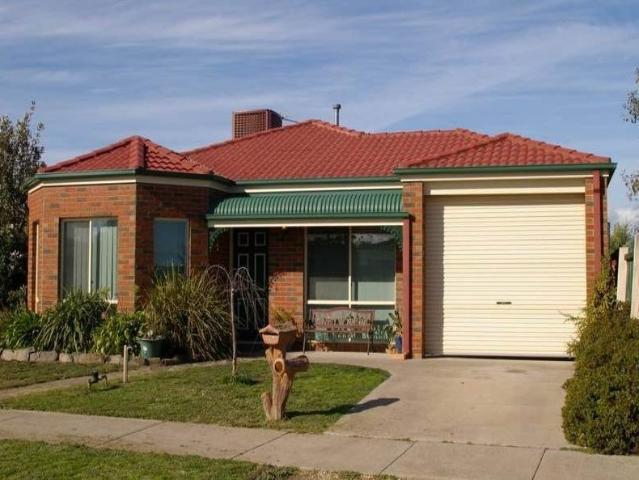 3 bedroom home well presented offering comfort, space, and convenience in one of Wallan's growing communities