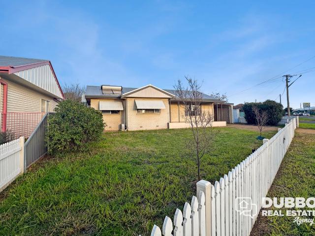 CLASSIC THREE BEDROOM HOME IN WEST