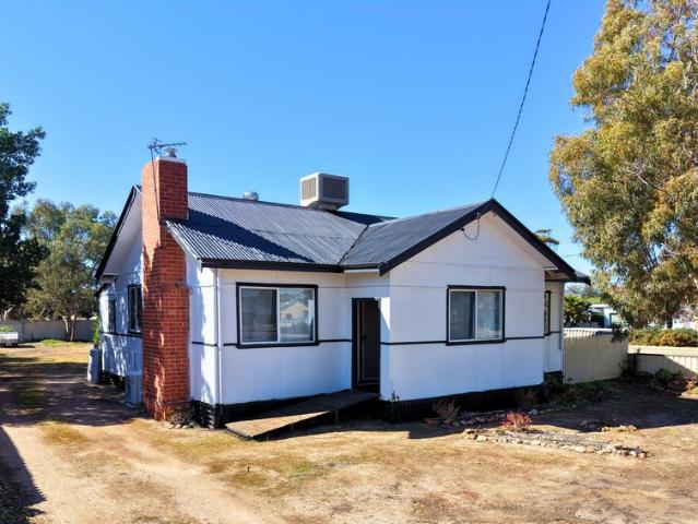 3 Bedroom Home with a Large 60m² Shed and Great Location