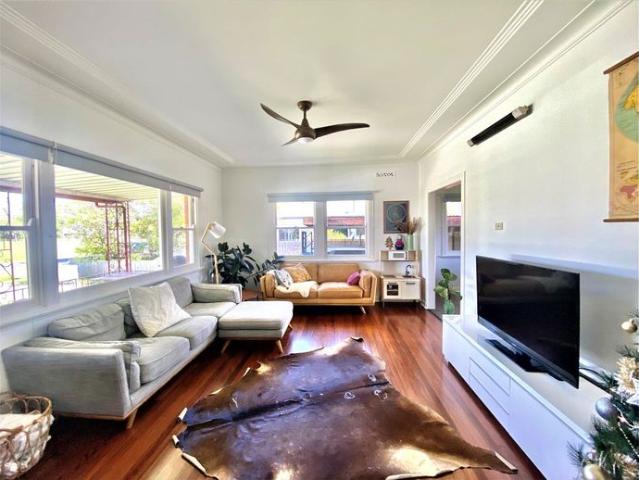 3 bedroom home with a large fully fenced yard walk to town