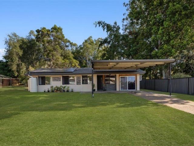 3 Bedroom Home with Aircon, Solar on a big block