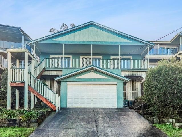 3 BEDROOM HOME WITH LAKE VIEWS