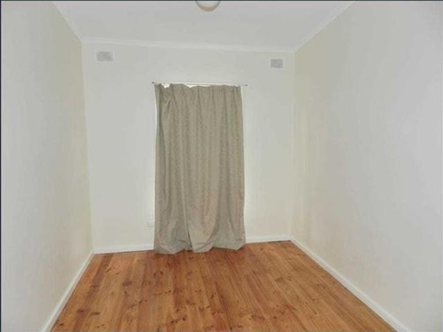 3 Bedroom Home with Large Yard & Double Garage