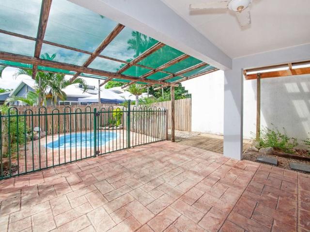 3 bedroom home with Pool