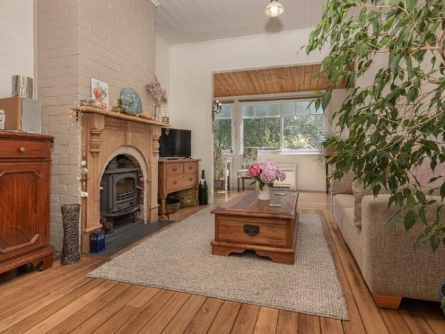 3 Bedroom Home with Stunning Valley Views Available for Short Term Lease