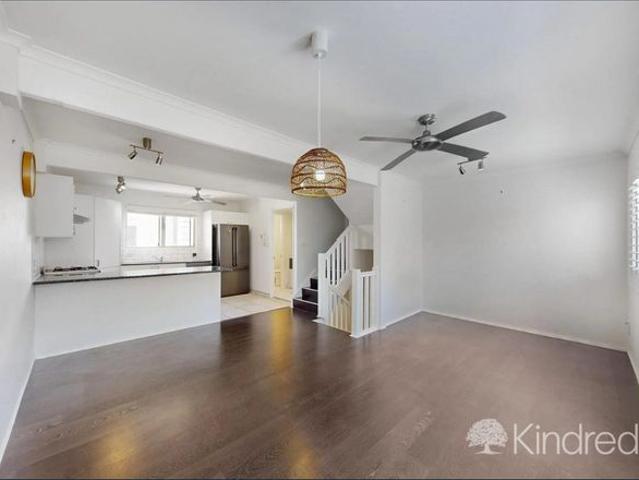 3 Bedroom Home with Study & Alfresco Just 1 Minute To The Waterfront