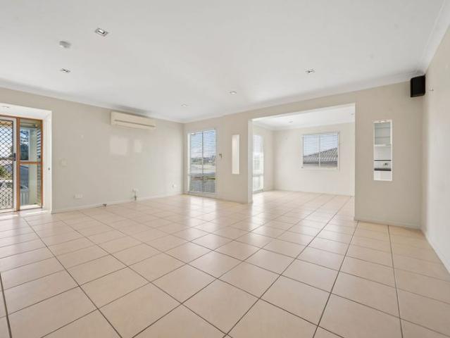 3 Bedroom home with spacious outdoor area