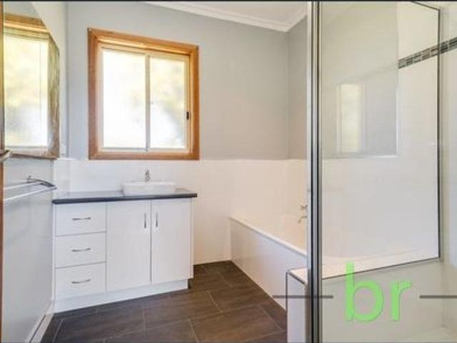 3 Bedroom Home Big Block Great Location