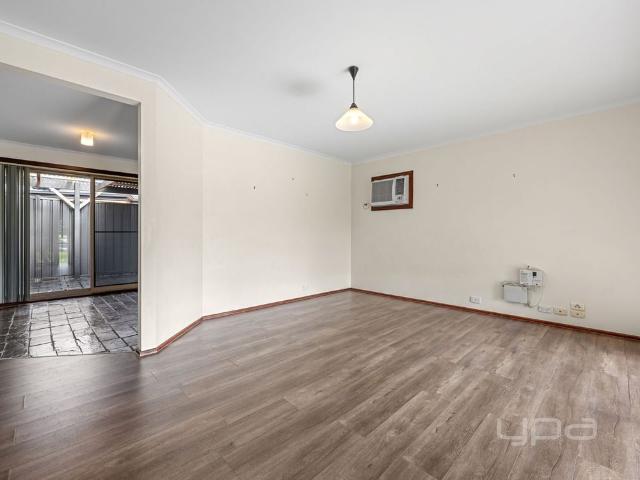 3 BEDROOM HOME CORNER BLOCK CHARMER