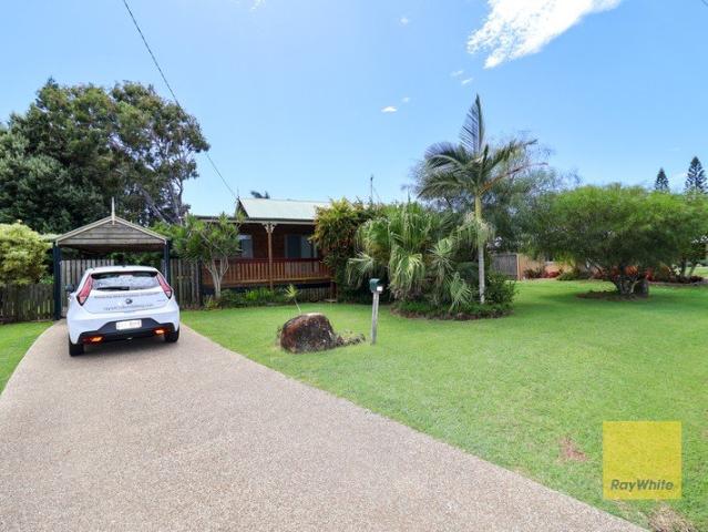 3 Bedroom home close to the beach in Innes Park North