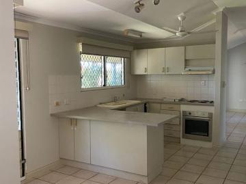 3 BEDROOM HOME CLOSE TO THE GOLF COURSE