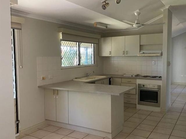 3 BEDROOM HOME CLOSE TO THE GOLF COURSE
