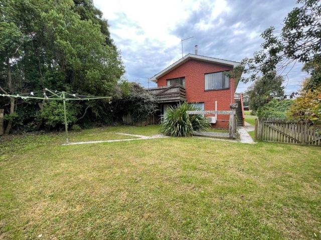 3 Bedroom Home Close to Town
