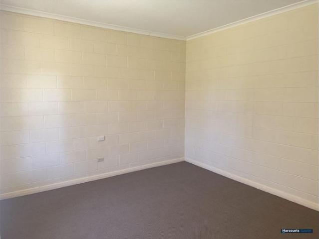3 Bedroom Home Close to Amenities