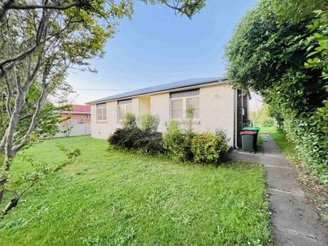 3 Bedroom Home close to CBD
