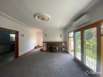3 BEDROOM HOME CLOSE TO CBD